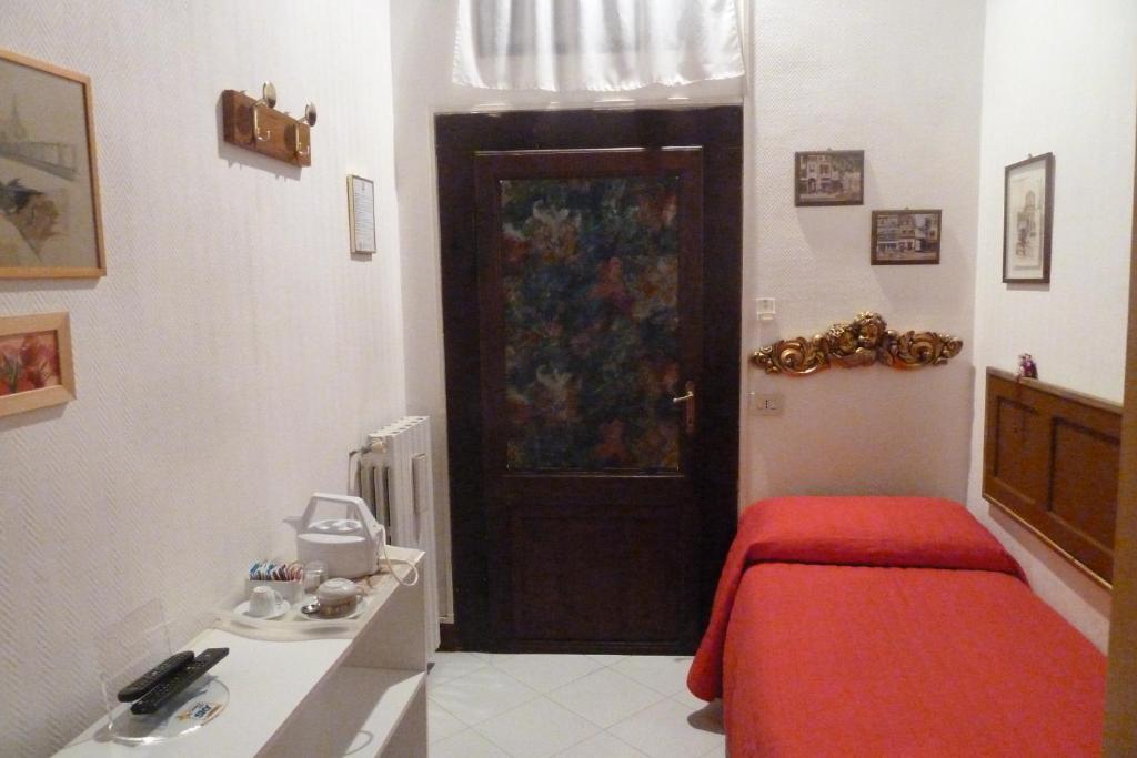 ヴィテルボ Bb Santa Rosa Bed & Breakfast 部屋 写真